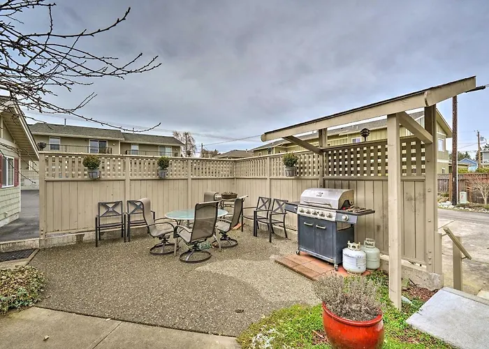 Central Apt: Private Fireplace & Patio Access